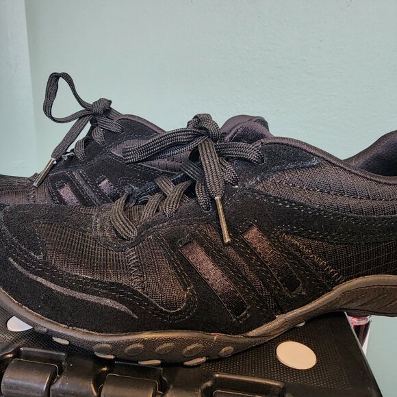 Skechers Black Relaxed Fit Memory Foam Sneakers Size 6 - Picture 2 of 9